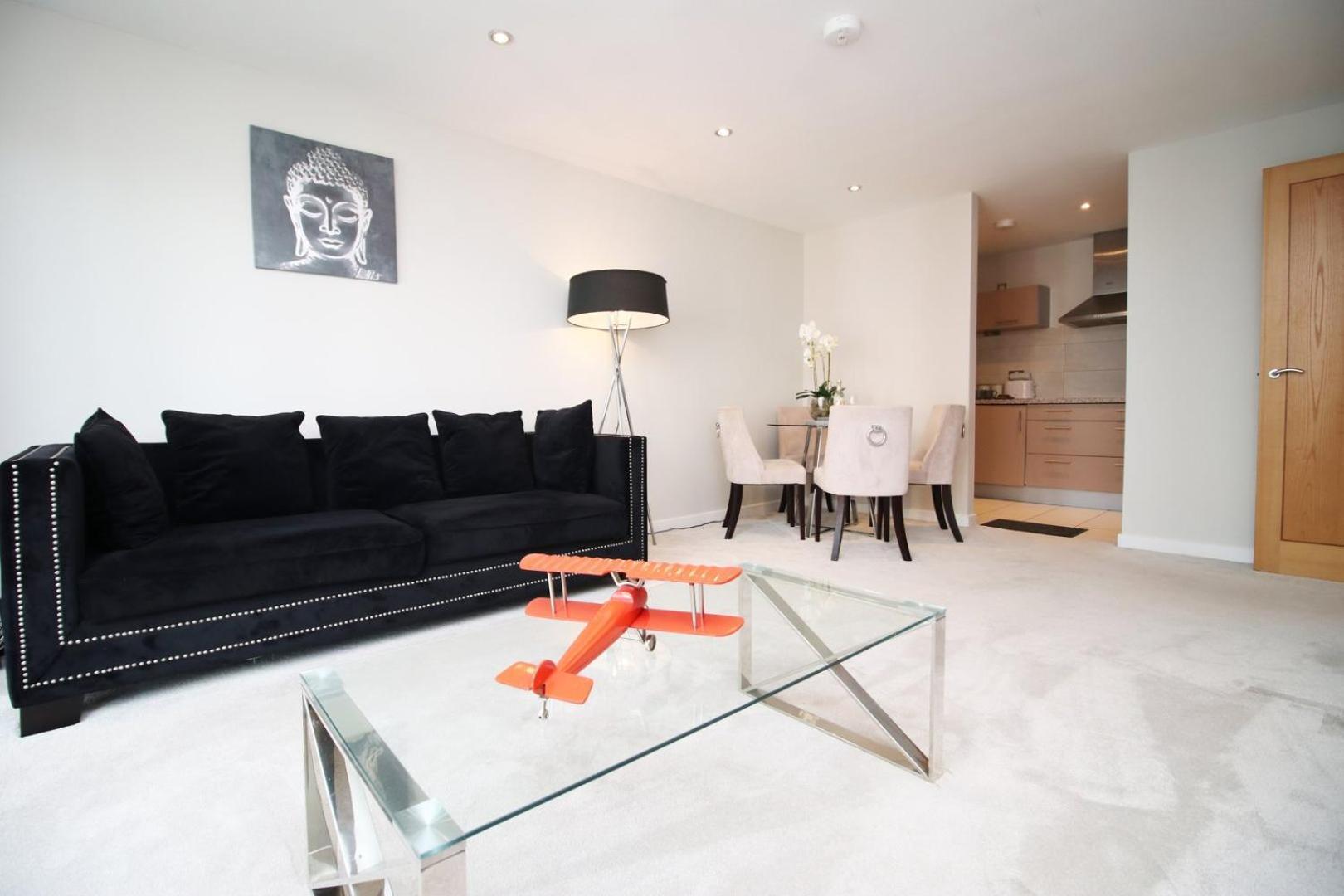 Perfect Getaway In Cardiff Marina Apartment Exterior photo