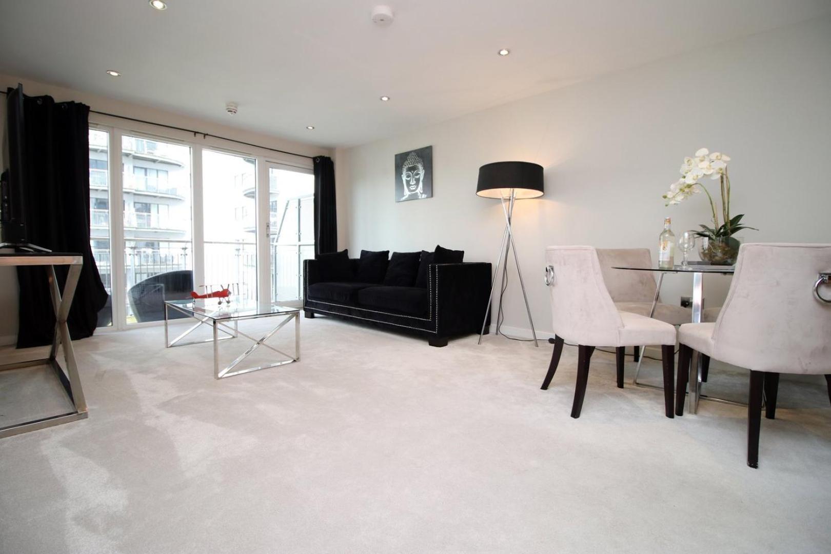Perfect Getaway In Cardiff Marina Apartment Exterior photo