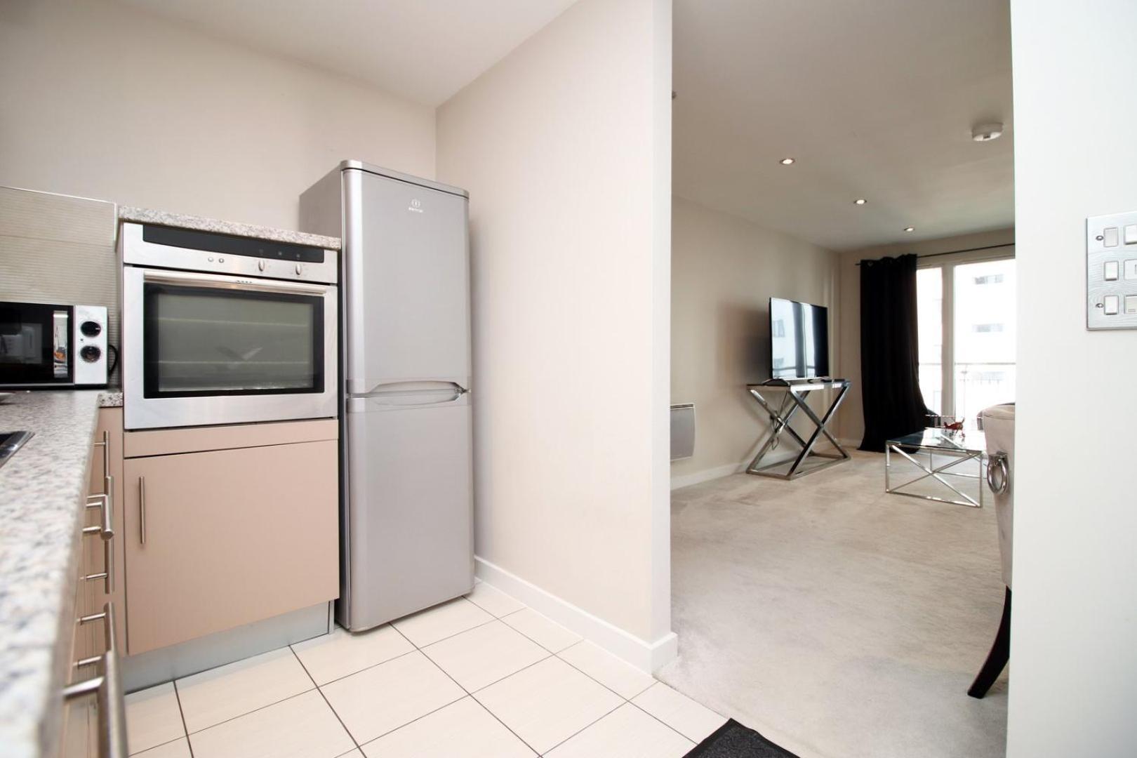 Perfect Getaway In Cardiff Marina Apartment Exterior photo